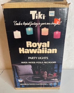 lot 116 image: Vintage Royal Hawaiian Tiki Party Lights