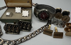 lot 184 image: Mens Cuff Links and Watch