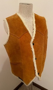 lot 293 image: LeatherSuede and Wool Vest size 40