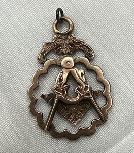 lot 203 image: Masonic Order of the Easter Star Hanky, 50Y pins, Masonic Pendant