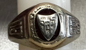 lot 298 image: 1928 VintageAntique Class Ring Sterling Silver