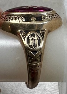 lot 299 image: 10K High School Class Ring Red Stone