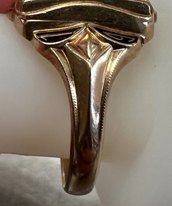 lot 300 image: Balfor Class Ring 10K Gold 1952