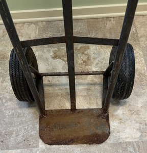 lot 140 image: Moving Dolly by Milwaukee
