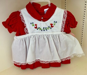 lot 169 image: Adorable Vintage Childrens Clothing