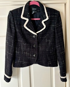 lot 172 image: Bigio Collection Skirt and Coordinating Jacket Set