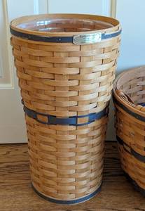 lot 40 image: Decorative Longaberger Woven Baskets