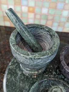 lot 48 image: Green Marble Mortar and Pestle Set