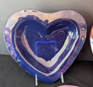 lot 204 image: Three Heart AnnieGlass Plates