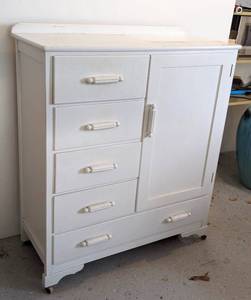 lot 227 image: Painted Wood Dresser Cabinet