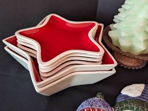 lot 236 image: Christmas Decor and Servingware