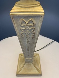 lot 64 image: Pretty White Shabby Chic Style Lamp with Shade