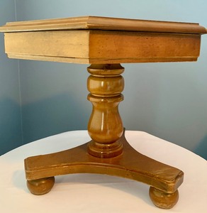 lot 68 image: Petite Vintage Wooden Side Table