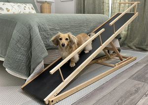 lot 358 image: Doggo Ramps Small Dog Ramp for Beds