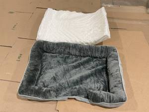 lot 219 image: Dog Bed, Measures 35 x 23