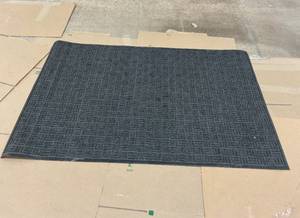 lot 237 image: Black Door Mat 70 x 48