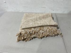 lot 578 image: Tan Blanket