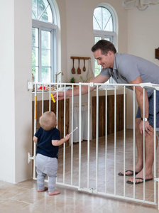 lot 434 image: Babelio 34 Extra Tall BabyDog Gate
