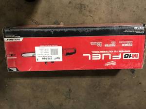 Milwaukee M18 FUEL 16 in. 18-Volt Lithium-Ion Brushless Battery Chainsaw (Tool-Only) Customer Returns See Pictures