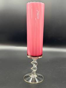 lot 55 image: Vintage Italian Pink Vase
