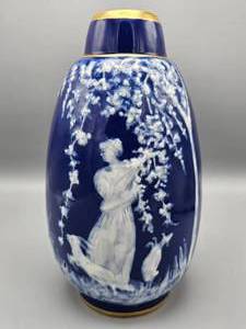 lot 68 image: French Limoges Vase