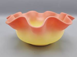 lot 32 image: Fenton Large Satin Burmese 9 Bowl