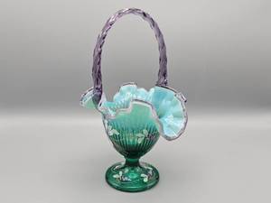 lot 16 image: Fenton New Century XXI Collection Dragonfly Basket