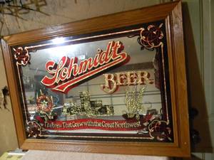 lot 28 image: VINTAGE SCHMIDT BEER BAR SIGN  MIRROR - THE BREW THAT GREW WITH THE GREAT NORTHWEST - FANTASTIC PIECE - APPROX 42 By 30 - SEE PICTURES