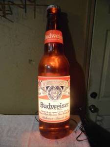 lot 34 image: VINTAGE 1980s LARGE APPROX 36 - BUDWEISER BEER BOTTLE Plastic Bottle Light Up Wall Mount Bar Sign - WORKS - FANTASTIC PIECE - SEE PICTURES