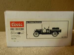 lot 68 image: LIBERTY CLASSICS COORS 16 STUDEBAKER PICKUP WITH BARRELS #22543 - NEW IN BOX - VERY COOL PIECE - SEE PICTURES