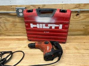 lot 33 image: HILTI TE 7-C Hammer Drill with Case