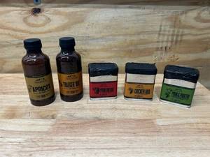 lot 60 image: TRAEGER Grilling Sauce and Rub Kit