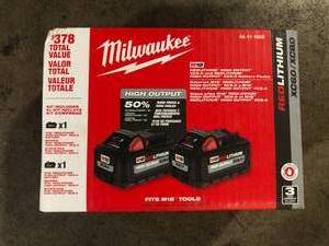 Milwaukee M18 18-Volt Lithium-Ion HIGH OUTPUT XC 8.0 Ah and 6.0 Ah Battery (2-Pack) Customer Returns See Pictures