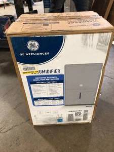 GE 50-Pint Dehumidifier for Basement, Garage or Wet Rooms up to 4500 sq. ft. in Grey, Smart Dry  Customer Returns See Pictures