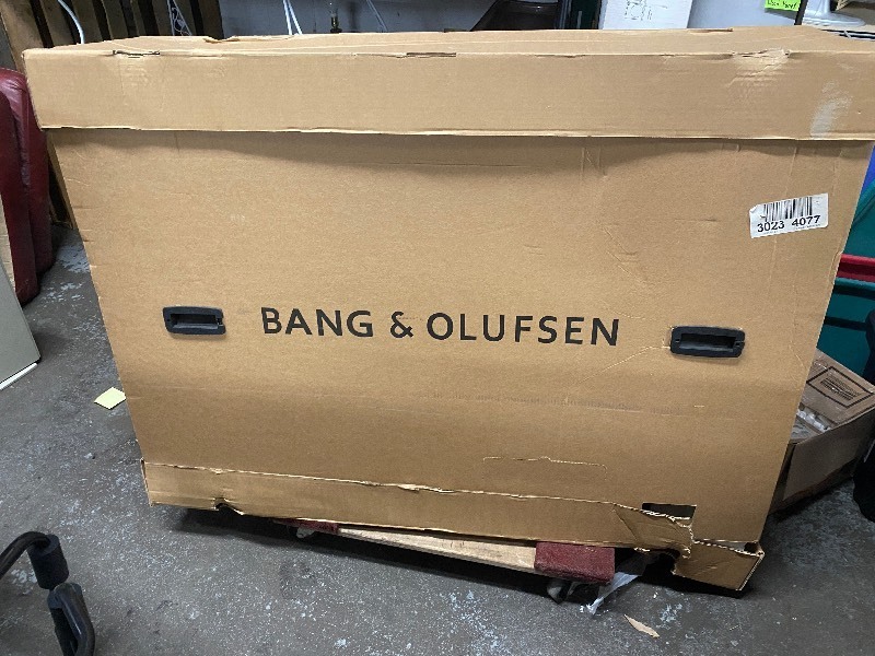 lot 3 image: Working Bang & Olufsen BeoVision Avant 55