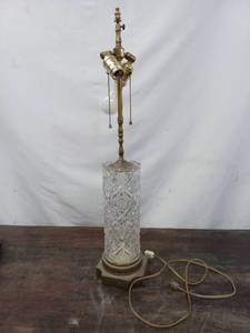 lot 119 image: Old Crystal Lamp