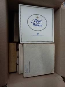 lot 121 image: Box Of Collector Plates