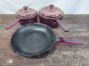 lot 7 image: Vintage Vision 3-Piece Corningware Set