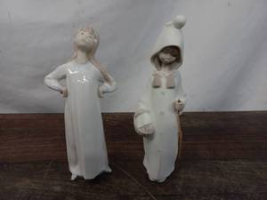 lot 125 image: Two Lladro Figurines