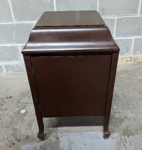 lot 18 image: Record Storage Cabinet