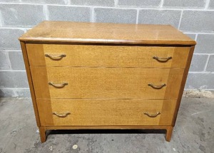 lot 19 image: Lowboy Dresser