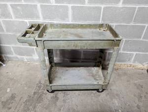 lot 38 image: Utility Service Cart