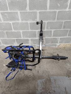 lot 41 image: Two Thule Bike Racks