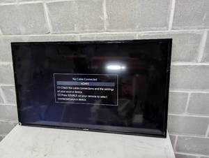 lot 204 image: Working Samsung 50 Smart TV