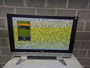 lot 205 image: Working Panasonic 42 Plasma TV