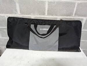 lot 209 image: Yamaha Keyboard Carry Case