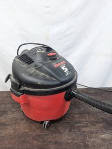 lot 226 image: Shop-Vac Vacuum