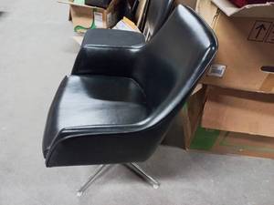 lot 241 image: 2 Chairs