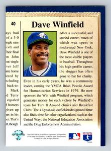 lot 43A image: Dave Winfield Auto Card 2993 Upper Deck Community Heroes #40 - Signed Minnesota Twins Baseball Card