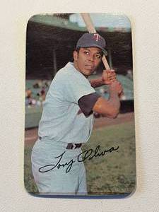 lot 64 image: Tony Oliva 1971 Topps Super #11 Vintage Minnesota Twins Baseball Card